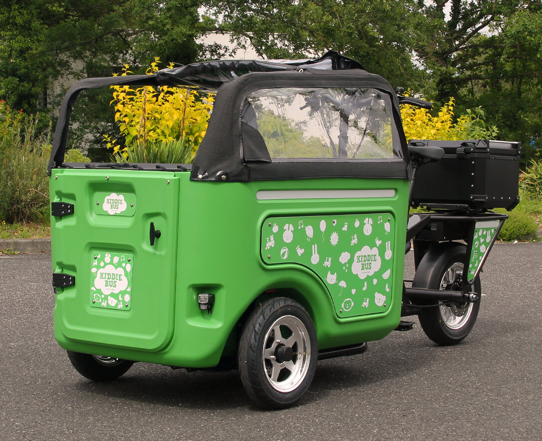 Kiddiebus vue complète extérieure